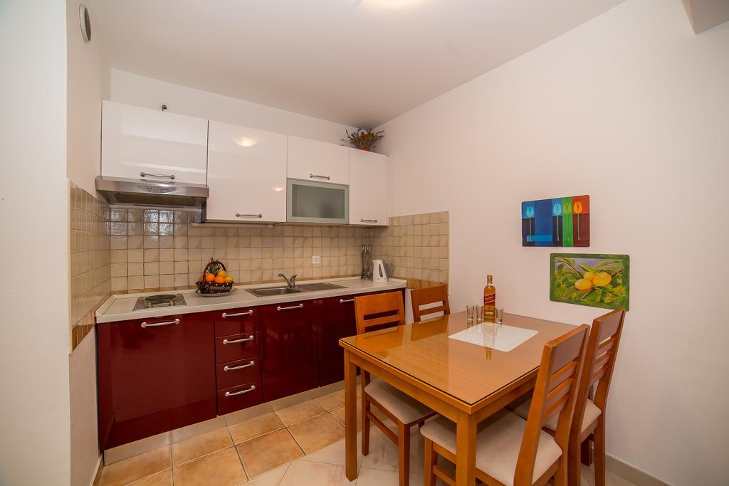 Apartments Kristina Makarska Kültér fotó
