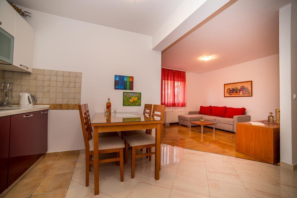 Apartments Kristina Makarska Kültér fotó