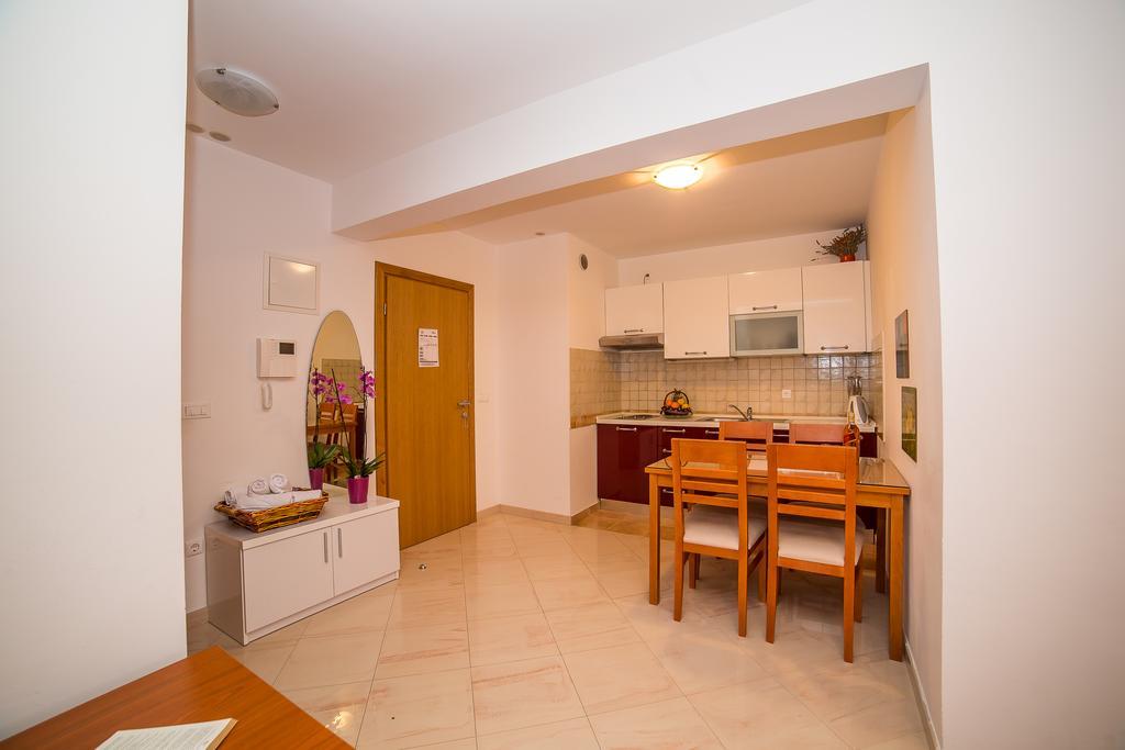 Apartments Kristina Makarska Kültér fotó